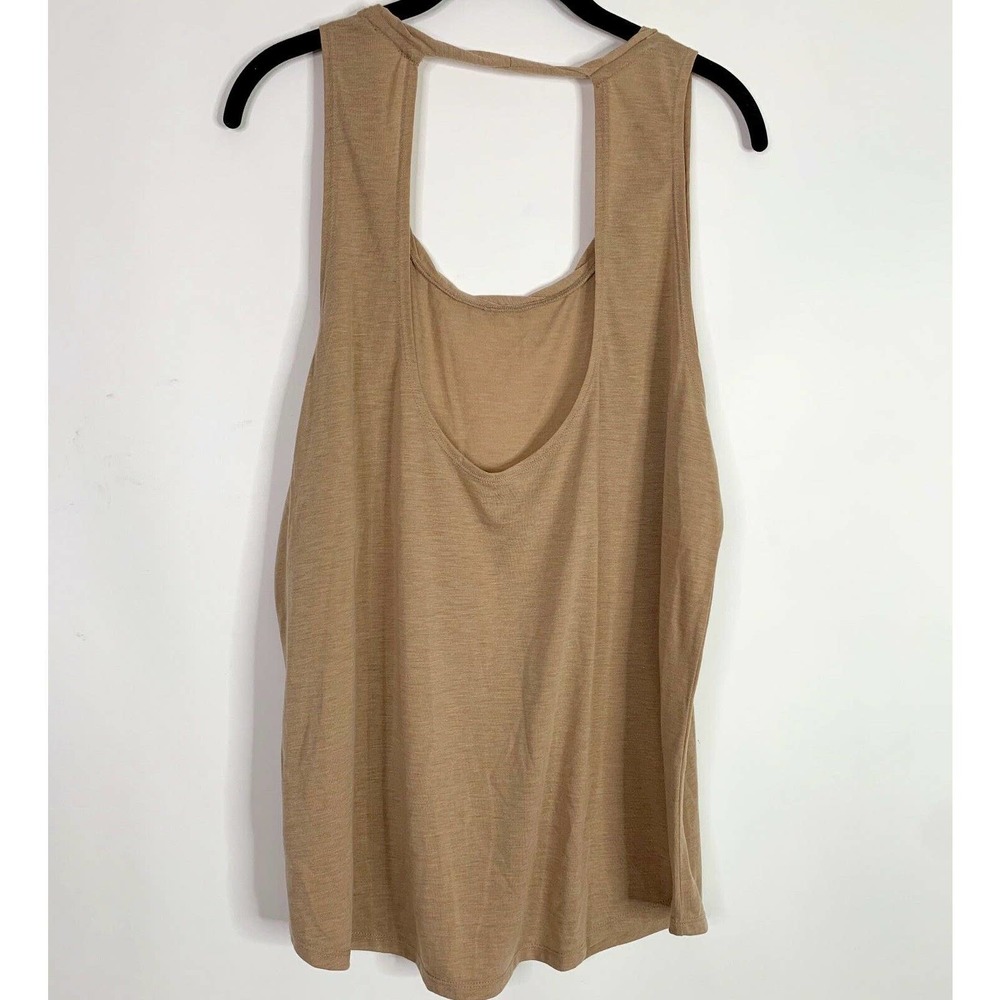Nike Dri-Fit Yoga Tank Medium Desert Dust Twisted CJ3687-283 NWT Keyhole Back - Picture 2 of 8